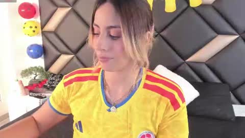 Snapshot of adrianaharlow chatting on June 23, 7:12 pm Adriana Harlow online show from June 23, 7:12 pm