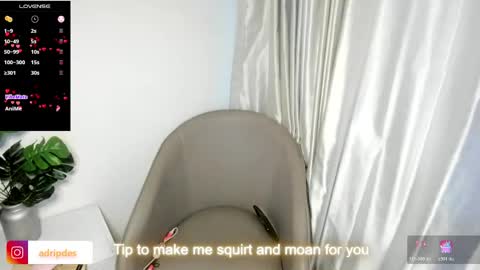 Snapshot of adrianapdes chatting on May 8, 11:10 pm Adriana Paredes online show from May 8, 11:10 pm