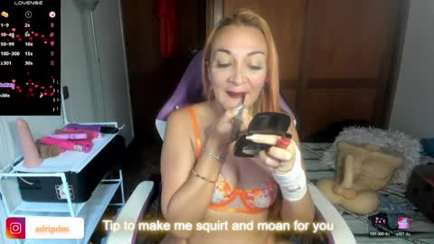 Snapshot of adrianapdes chatting on May 29, 11:52 am Adriana Paredes online show from May 29, 11:52 am