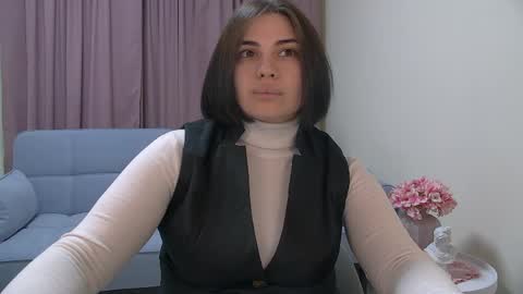 Snapshot of adrianatores chatting on May 7, 5:24 am AdrianaTores online show from May 7, 5:24 am