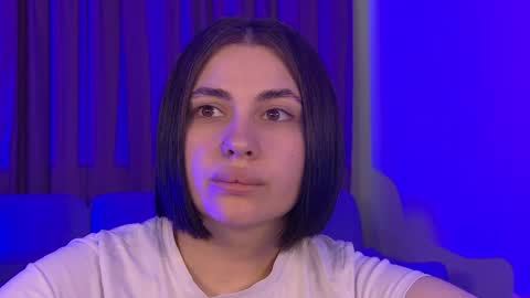 Snapshot of adrianatores chatting on May 8, 7:03 am AdrianaTores online show from May 8, 7:03 am
