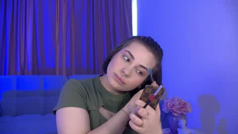 Snapshot of adrianatores chatting on May 22, 6:42 am AdrianaTores online show from May 22, 6:42 am