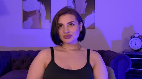 Snapshot of adrianatores chatting on May 25, 6:25 pm AdrianaTores online show from May 25, 6:25 pm