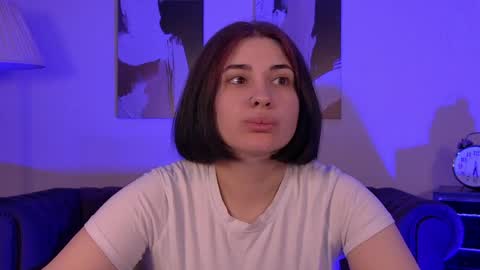 Snapshot of adrianatores chatting on June 3, 7:08 pm AdrianaTores online show from June 3, 7:08 pm