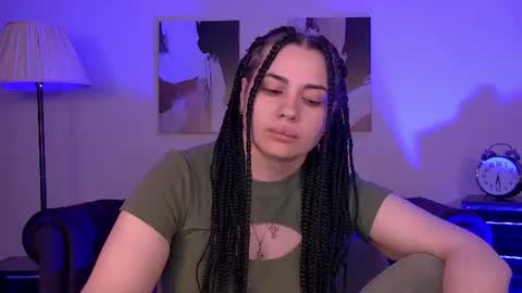 Snapshot of adrianatores chatting on June 17, 7:15 pm AdrianaTores online show from June 17, 7:15 pm