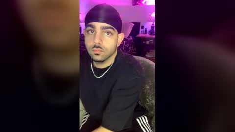 Snapshot of adrianjaxxxon chatting on December 16, 2:49 am AdrianJaxxxon online show from December 16, 2:49 am