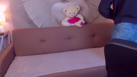 Snapshot of adrianoaubert chatting on March 1, 2:37 am adrianoaubert online show from March 1, 2:37 am