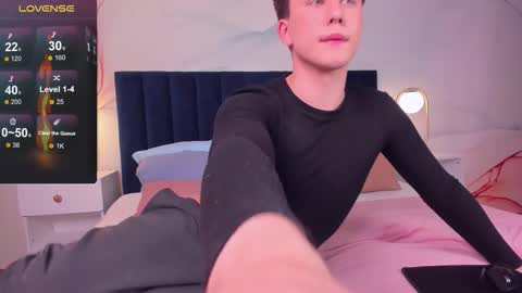 Snapshot of adrianoaubert chatting on September 20, 10:27 am adrianoaubert online show from September 20, 10:27 am