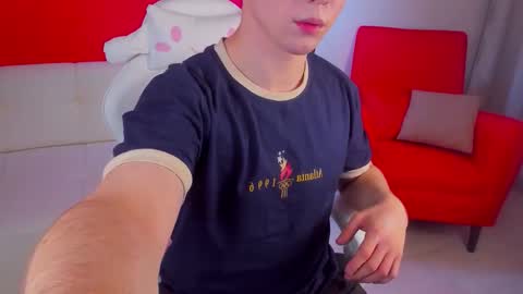 Snapshot of adrianoaubert chatting on October 9, 10:02 am adrianoaubert online show from October 9, 10:02 am