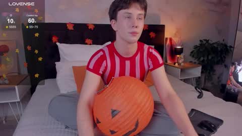 Snapshot of adrianoaubert chatting on October 20, 10:16 am adrianoaubert online show from October 20, 10:16 am