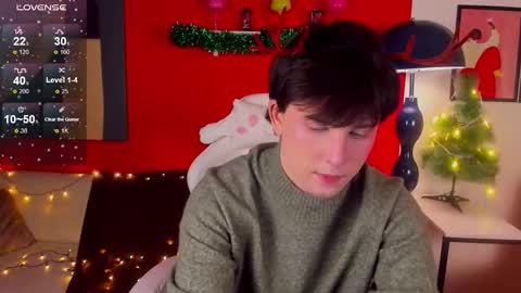 Snapshot of adrianoaubert chatting on December 18, 10:32 am adrianoaubert online show from December 18, 10:32 am