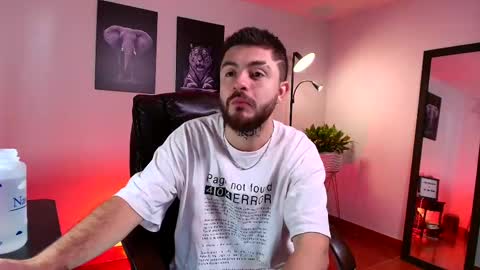 Snapshot of adrianwilliams_ chatting on February 19, 7:59 pm Adrian Williams online show from February 19, 7:59 pm