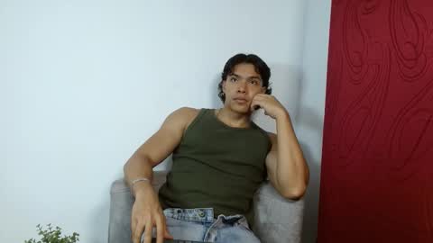 adriel_escalante online show from October 2, 1:45 am