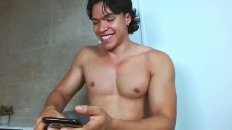 adriel_escalante online show from November 2, 3:42 am