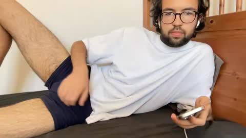 Snapshot of adrien_b chatting on July 9, 9:57 am adrien_b online show from July 9, 9:57 am