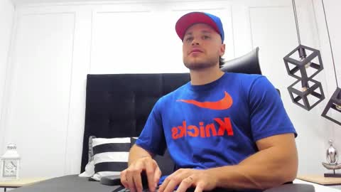 Adrein Roche online show from September 15, 9:37 pm
