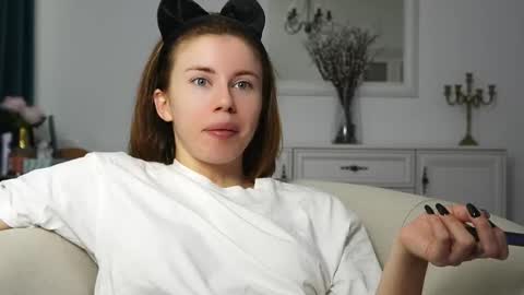 Aelia online show from September 19, 4:58 am