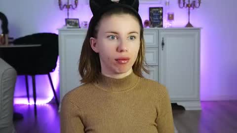 Aelia online show from November 3, 3:30 am