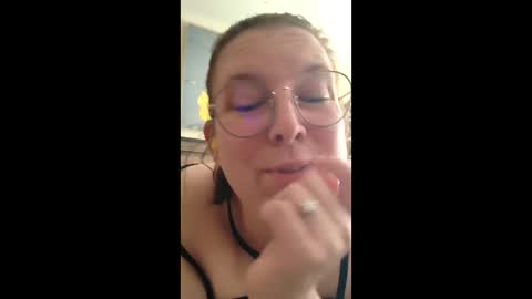 Snapshot of aelinafterdark chatting on June 6, 2:55 pm aelinafterdark online show from June 6, 2:55 pm