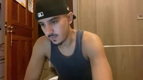 Snapshot of aelucius chatting on February 1, 3:49 am Luci online show from February 1, 3:49 am