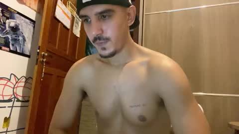 Snapshot of aelucius chatting on February 7, 7:34 am Luci online show from February 7, 7:34 am