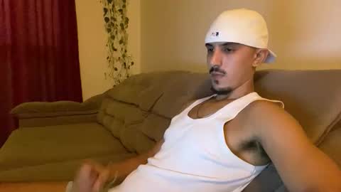 Snapshot of aelucius chatting on March 8, 2:04 am Luci online show from March 8, 2:04 am