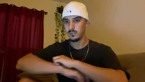 Snapshot of aelucius chatting on March 11, 3:23 am Luci online show from March 11, 3:23 am