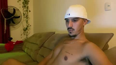 Snapshot of aelucius chatting on April 9, 2:44 am Luci online show from April 9, 2:44 am