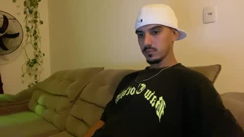 Snapshot of aelucius chatting on April 11, 2:38 am Luci online show from April 11, 2:38 am