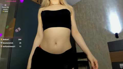 Snapshot of aeries_steel chatting on December 13, 2:16 pm Aeries online show from December 13, 2:16 pm