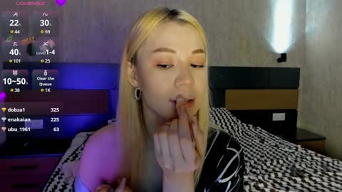 Snapshot of aeries_steel chatting on December 14, 1:16 pm Aeries online show from December 14, 1:16 pm