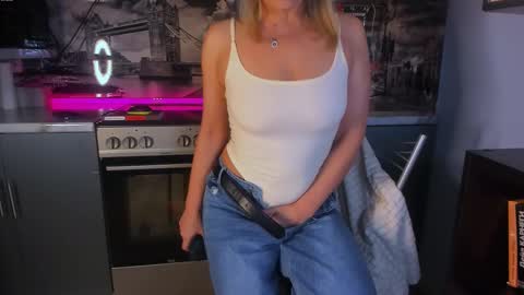 OneAfa online show from November 13, 3:22 pm