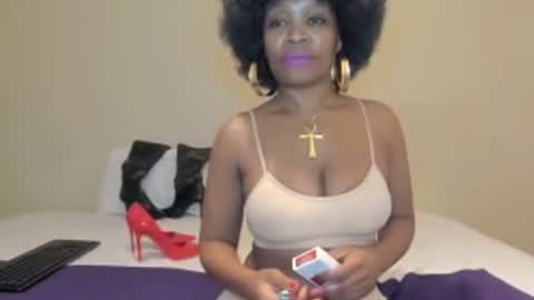 Snapshot of aficangagqueen chatting on June 19, 2:38 am AfricanSquirtQueen online show from June 19, 2:38 am