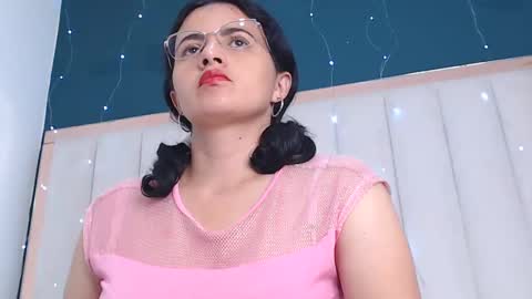 Snapshot of africa_holmes chatting on January 19, 5:26 am Africa online show from January 19, 5:26 am