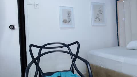 Snapshot of africa_holmes chatting on January 30, 2:06 am Africa online show from January 30, 2:06 am