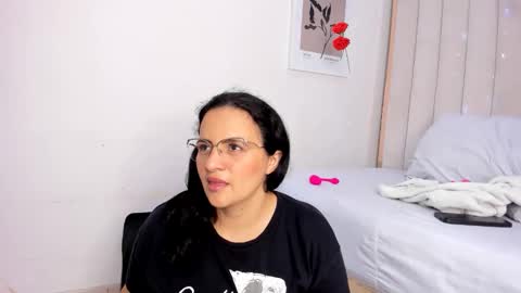 Snapshot of africa_holmes chatting on May 28, 2:31 am Africa online show from May 28, 2:31 am