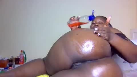 Snapshot of africana_08 chatting on June 8, 6:25 am africana_08 online show from June 8, 6:25 am