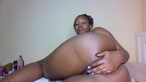 Snapshot of africana_08 chatting on June 17, 6:05 am africana_08 online show from June 17, 6:05 am
