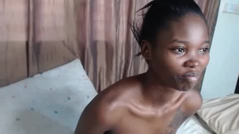 Snapshot of africana_slimqueen chatting on July 12, 11:12 am africana_slimqueen online show from July 12, 11:12 am