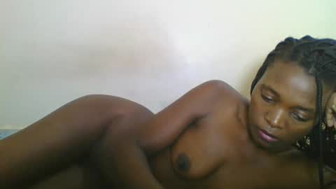 Snapshot of africancutegal chatting on May 6, 11:37 am Yvonne online show from May 6, 11:37 am