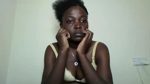 Snapshot of africancutegal chatting on August 1, 7:51 am Yvonne online show from August 1, 7:51 am