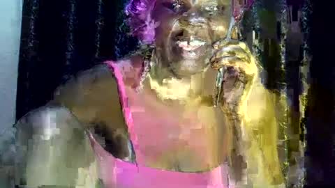 Snapshot of africangoddess22 chatting on June 21, 7:16 pm africangoddess online show from June 21, 7:16 pm