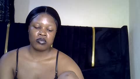 Snapshot of africangoddess22 chatting on July 26, 3:52 pm africangoddess online show from July 26, 3:52 pm