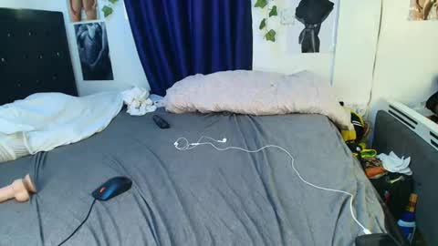 Africanpetitequeenn online show from November 29, 6:16 am