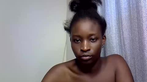 Snapshot of africanuh chatting on April 6, 5:19 am Africanuh online show from April 6, 5:19 am