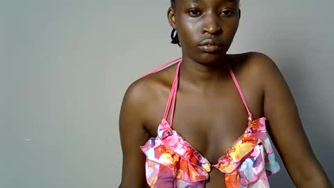 Snapshot of africanuh chatting on June 4, 9:37 am Africanuh online show from June 4, 9:37 am