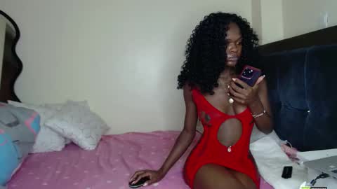 Mia online show from February 28, 8:32 pm