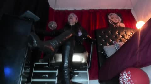 afrika online show from March 4, 11:11 pm