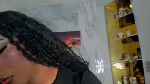 Snapshot of afrikan_diva chatting on July 4, 4:40 am afrikan_diva online show from July 4, 4:40 am