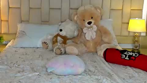 Snapshot of afrodita_love25 chatting on June 12, 3:05 am afrodita_love25 online show from June 12, 3:05 am